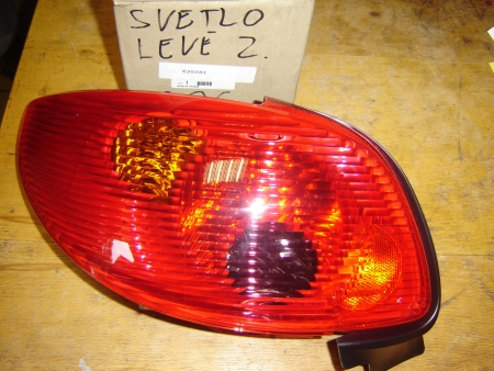 Zadn� sv�tlo 206