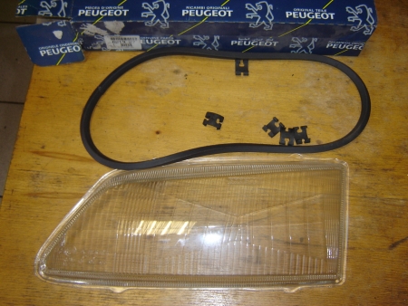 Sklo sv�tlometu 306